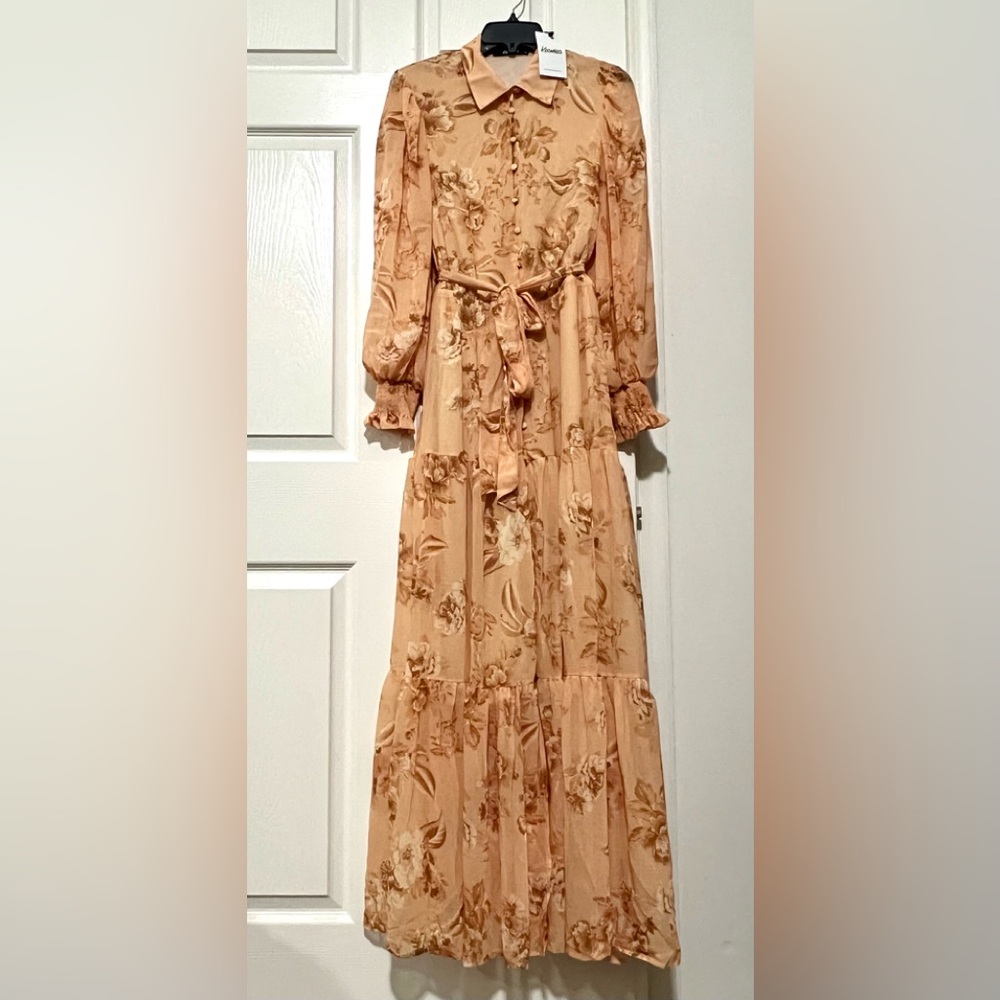 *BRAND NEW with TAGS* Kosmios Brand Flower Maxi Dress